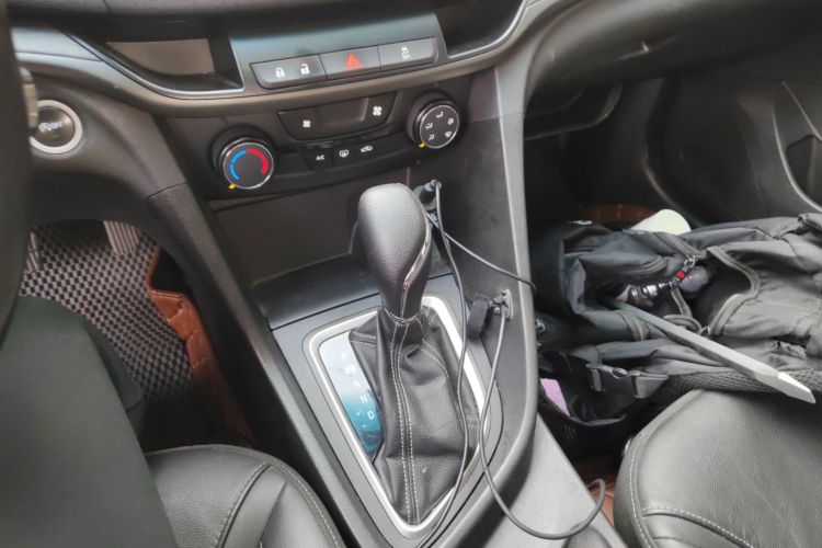 别克 英朗 2018款 18T 自动精英型局部细节18