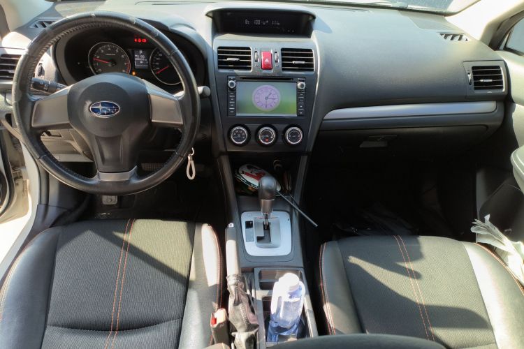斯巴鲁XV 2014款 2.0i 舒适版中控内饰12