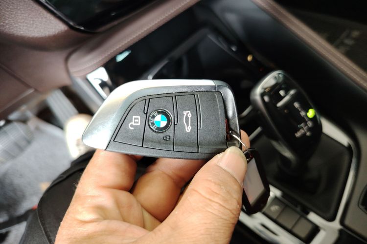 宝马X2 2020款 sDrive25i 领先型M越野套装中控内饰11