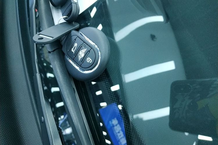 MINI 2023款 1.5T ONE中控内饰7001