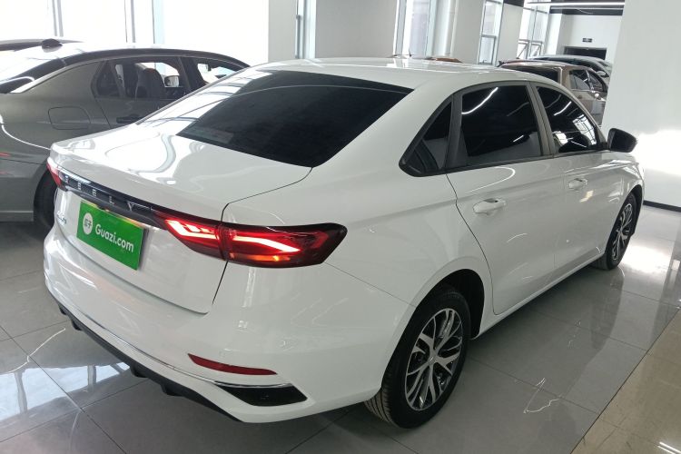 吉利汽车 帝豪 2025款 第4代 1.5L CVT龙腾版车身外观7