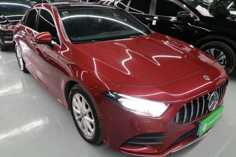 奔驰A级 2021款 A 200 L 运动轿车动感型车身外观3