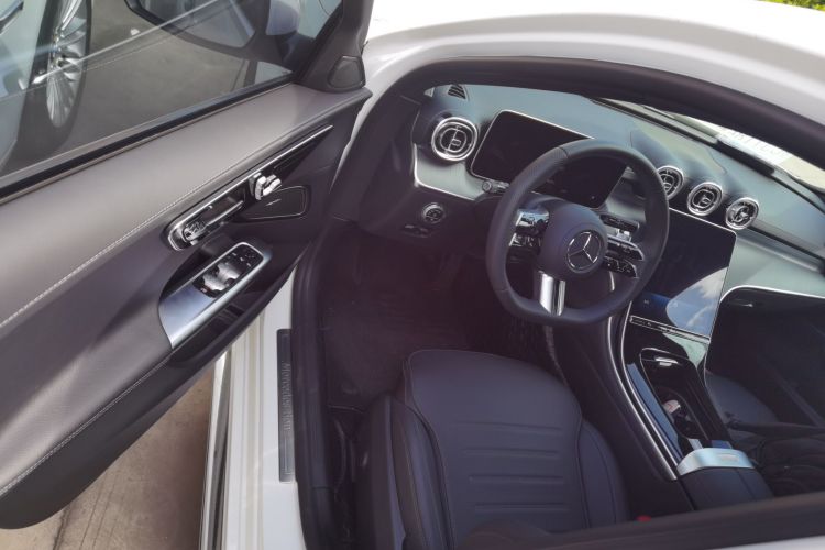 奔驰C级 2025款 C 200 L 运动版中控内饰20