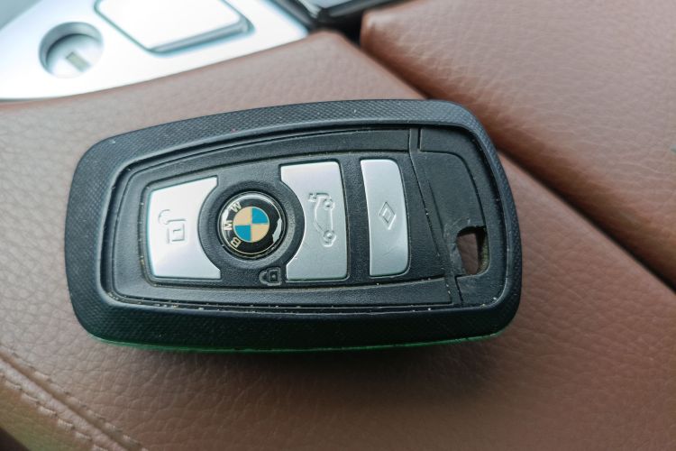 宝马5系 2014款 525Li 领先型中控内饰7001