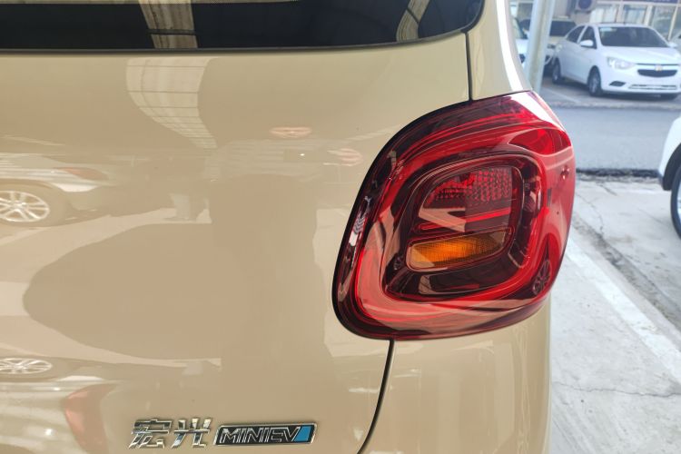 五菱汽车 宏光MINIEV 2025款 四门版 进阶款车身外观9