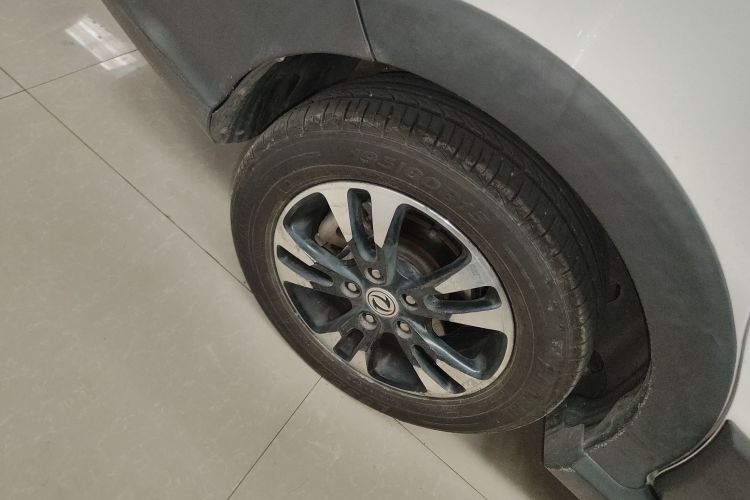 东风风光 风光370 2018款 S370 1.5L 手动豪华型 5座车身外观6008