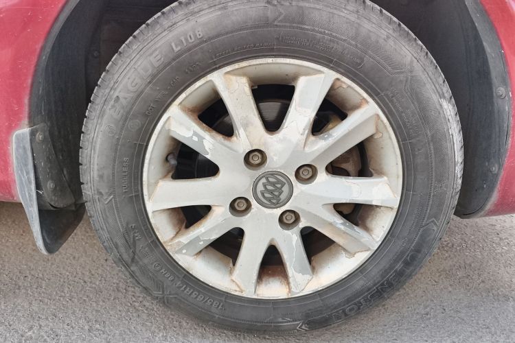 别克 凯越 2015款 1.5L 自动经典型车身外观10