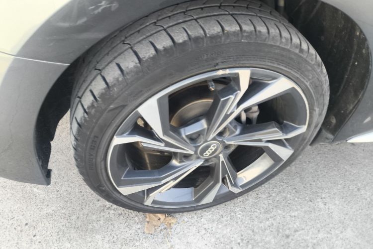 奥迪A3 2021款 Sportback 35 TFSI 豪华运动型车身外观6002