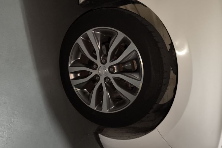 别克 英朗 2018款 18T 自动精英型车身外观10