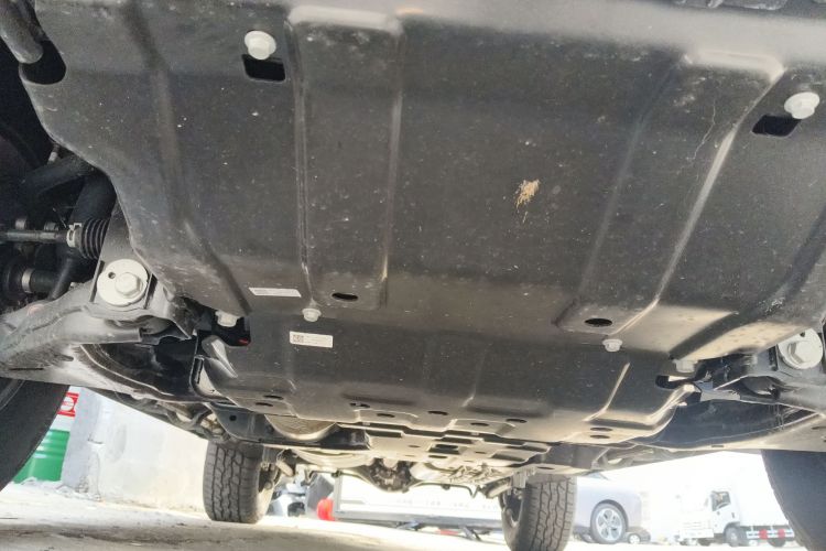 坦克300 2025款 2.4T 柴油版局部细节9008