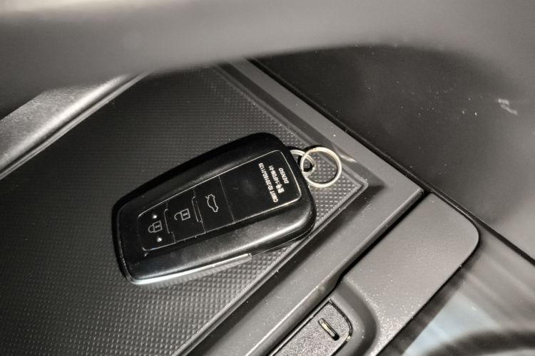 丰田 凯美瑞 2021款 2.0G 豪华版中控内饰7001