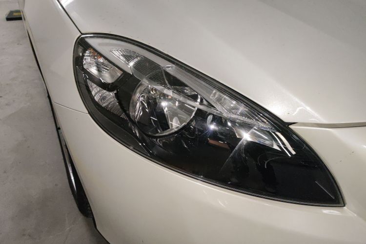 沃尔沃V40 2017款 T3 智逸版车身外观8