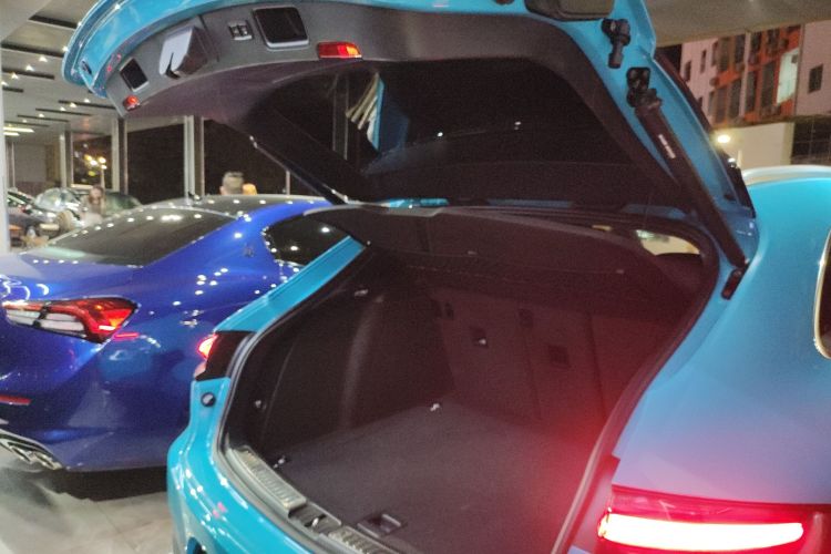 保时捷 2021款 Macan 2.0T机舱底盘23