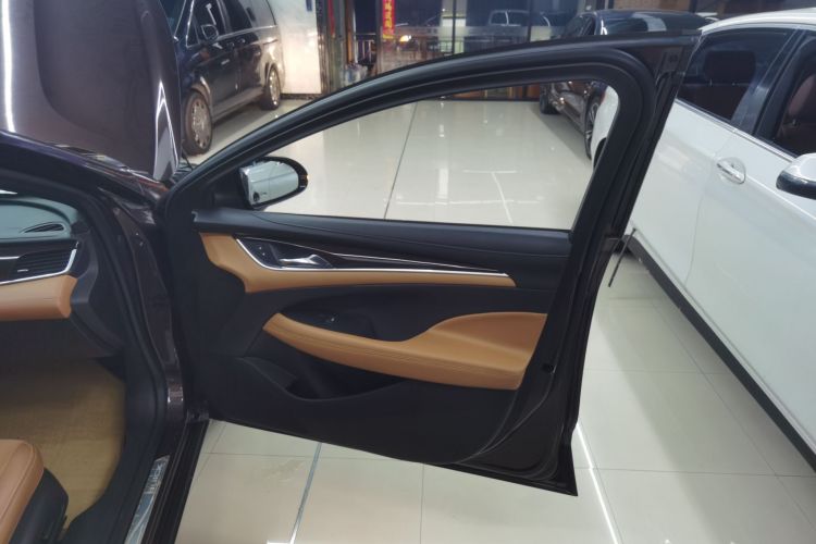 别克 君越 2016款 20T 精英型中控内饰42