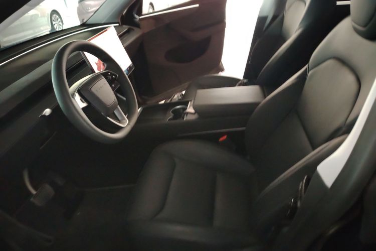 特斯拉 Model Y 2025款 长续航全轮驱动 首发版局部细节19