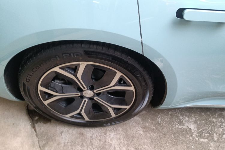 鸿蒙智行 智界S7 2024款 Pro 后驱长航版车身外观6008