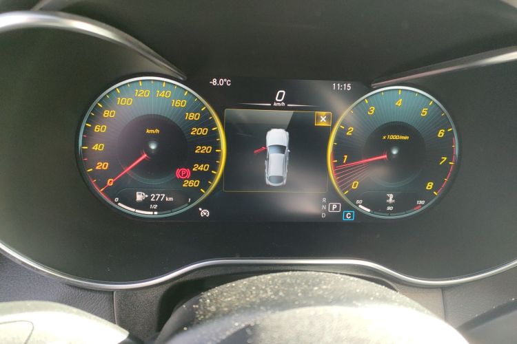 奔驰GLC轿跑 2020款 GLC 260 4MATIC 轿跑SUV中控内饰14