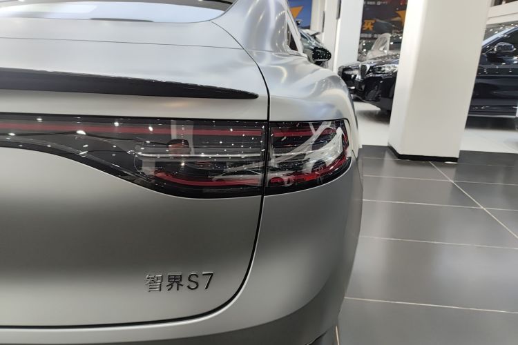 鸿蒙智行 智界S7 2024款 Max RS 四驱性能版车身外观6006
