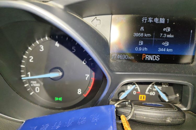 福特 福克斯 2015款 三厢 EcoBoost 180 自动旗舰型中控内饰15