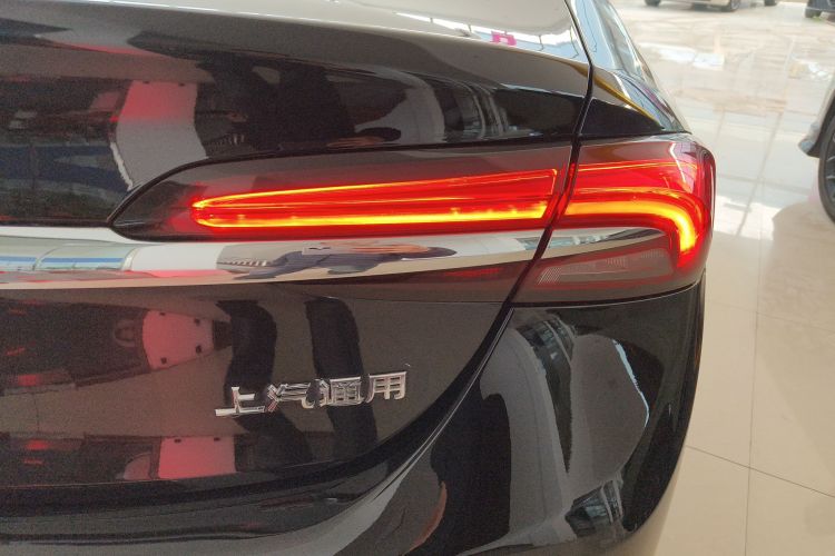 别克 君越 2019款 28T 豪华型车身外观9