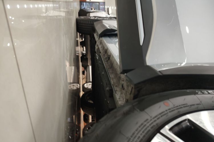 吉利银河 银河L7 2025款 EM-i 115km 远航版局部细节9001