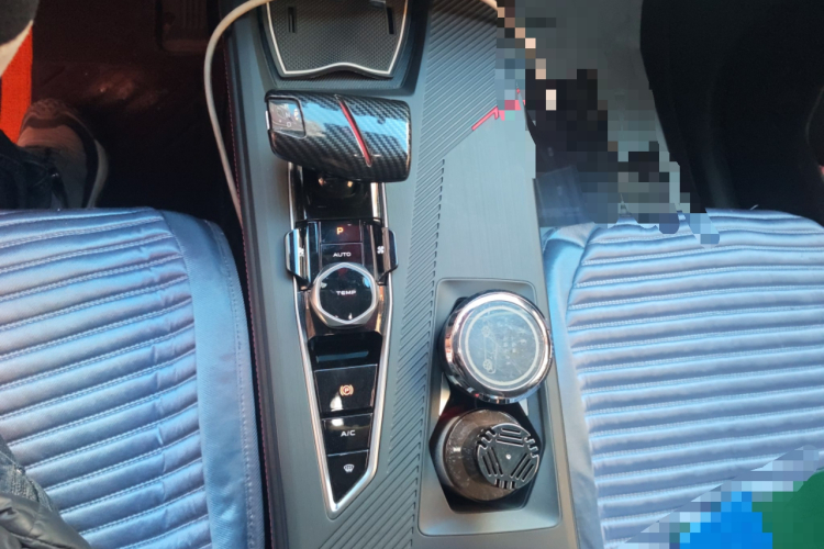 长安欧尚Z6 2022款 蓝鲸 1.5T DCT智航型中控内饰18