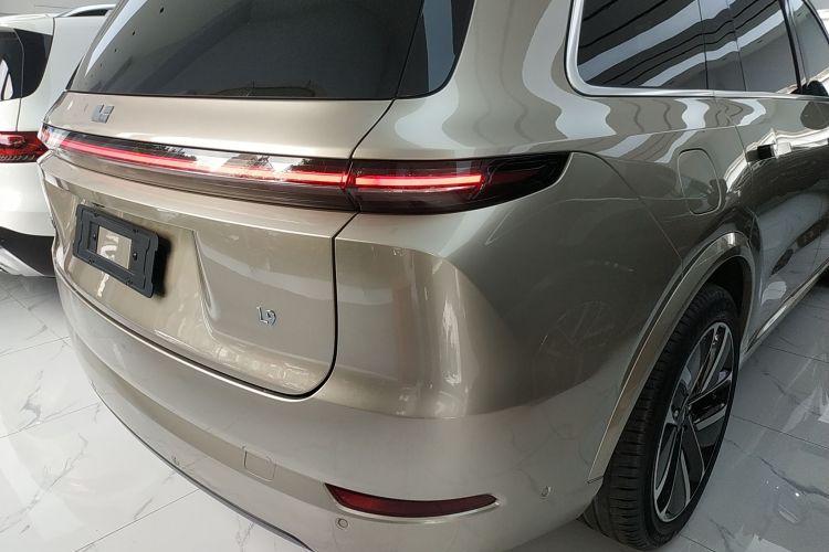理想汽车 理想L9 2022款 Max车身外观9