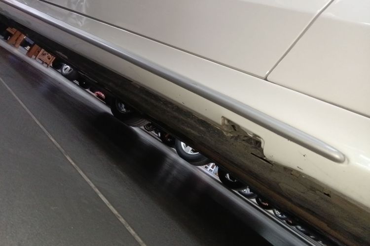 奔驰C级 2020款 改款 C 200 L 时尚型运动版局部细节9001