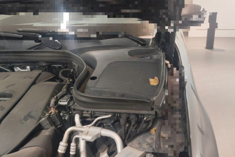 奔驰GLC 2021款 GLC 300 L 4MATIC 动感型机舱底盘26