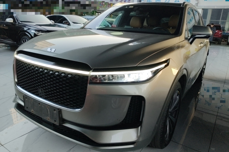 理想汽车 理想ONE 2020款 增程6座版车身外观1