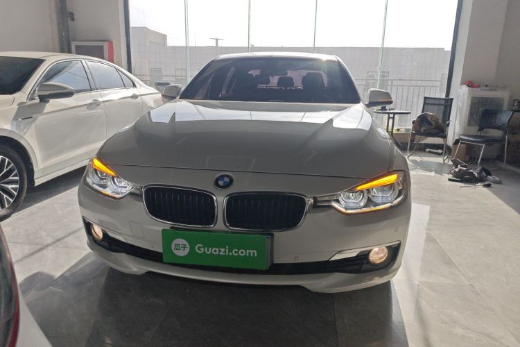 宝马3系 2019款 320Li 时尚型车身外观2