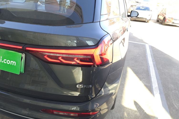 蓝电E5 PLUS 2026款 165km 长续航先享版Ultra 7座车身外观9