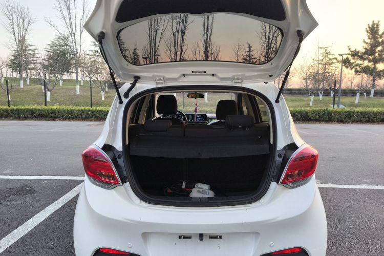 长安欧尚 奔奔E-Star 2020款 心动版 三元锂机舱底盘23