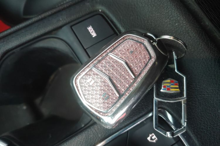 凯迪拉克XT4 2020款 改款 28T 两驱技术型中控内饰11