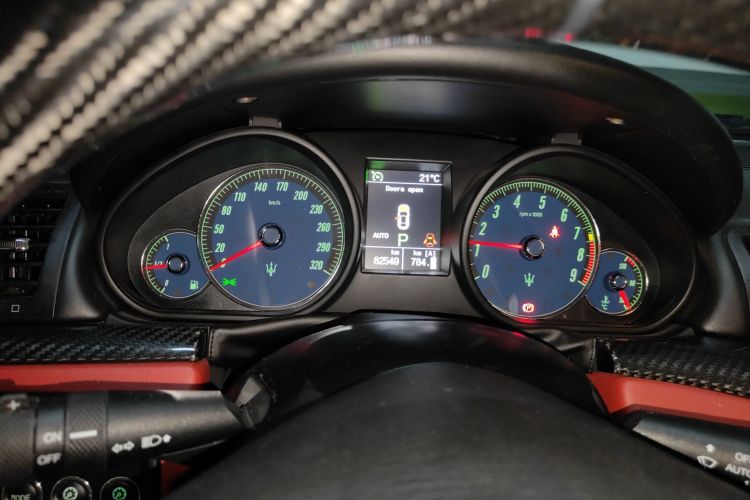 玛莎拉蒂 GranTurismo 2007款 4.2L 标准版中控内饰14