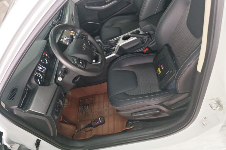 奇瑞 艾瑞泽5 2019款 1.5L CVT青春版 国V中控内饰19