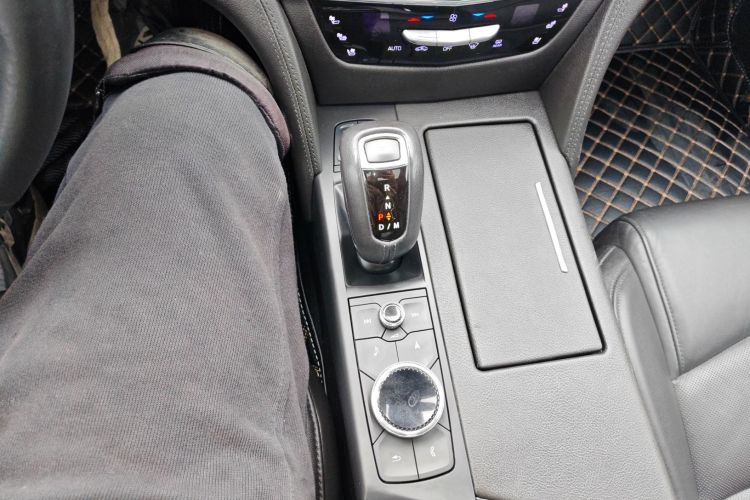 凯迪拉克CT6 2019款 28T 豪华型中控内饰18