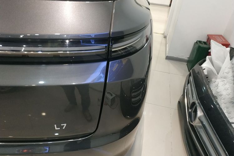 理想汽车 理想L7 2023款 Pro车身外观9