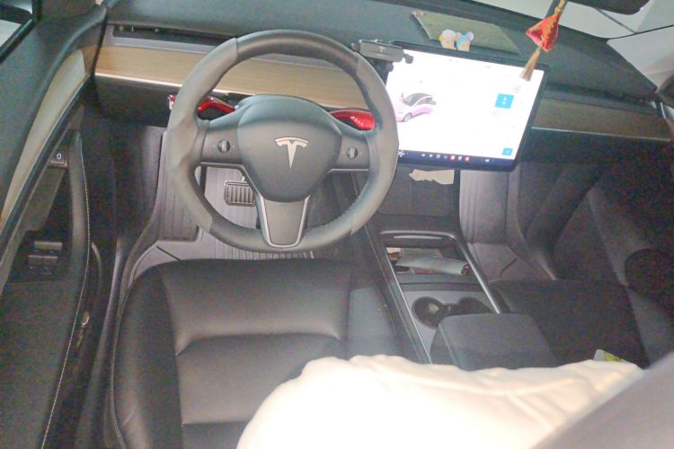 特斯拉 Model Y 2022款 后轮驱动版局部细节13