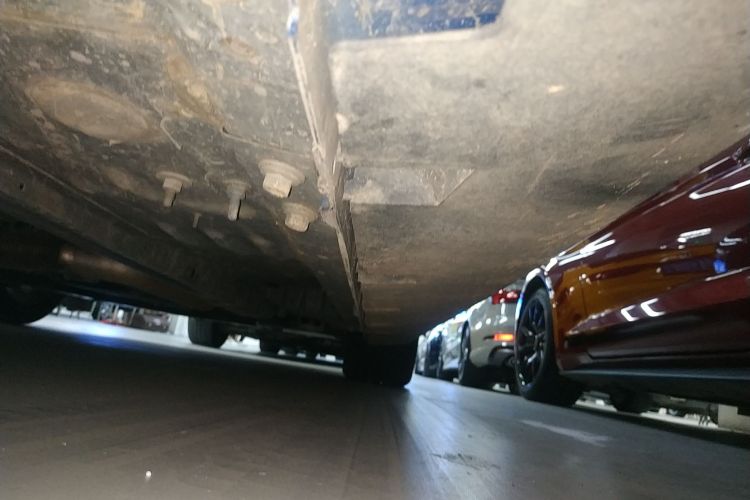 福特 Mustang 2021款 2.3T EcoBoost机舱底盘29