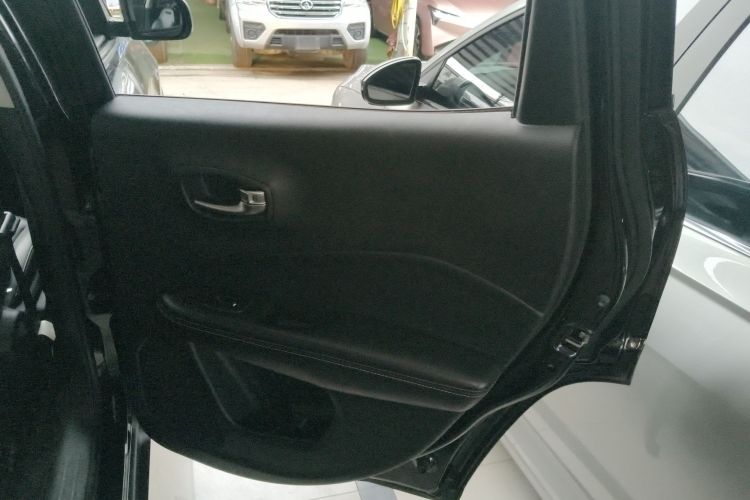 Jeep 指南者 2019款 220T 自动悦享版中控内饰45