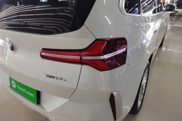 宝马X3 2025款 xDrive25L 豪华套装车身外观9