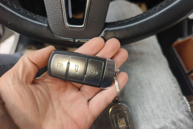 一汽-大众CC 2013款 1.8TSI 豪华型中控内饰7001