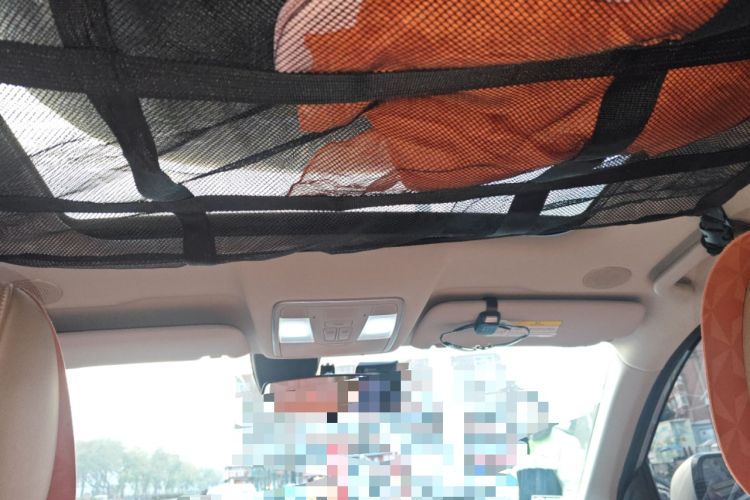 蓝电E5 2023款 1.5L DE-i 100KM臻享型 7座中控内饰22