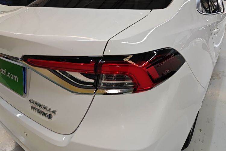 丰田 卡罗拉 2023款 1.8L 智能电混双擎 先锋版车身外观9