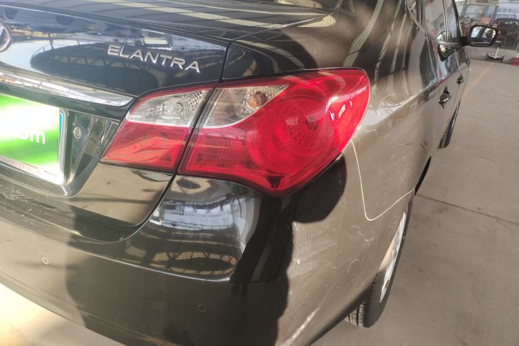 现代 悦动 2015款 1.6L 手动舒适型车身外观6006