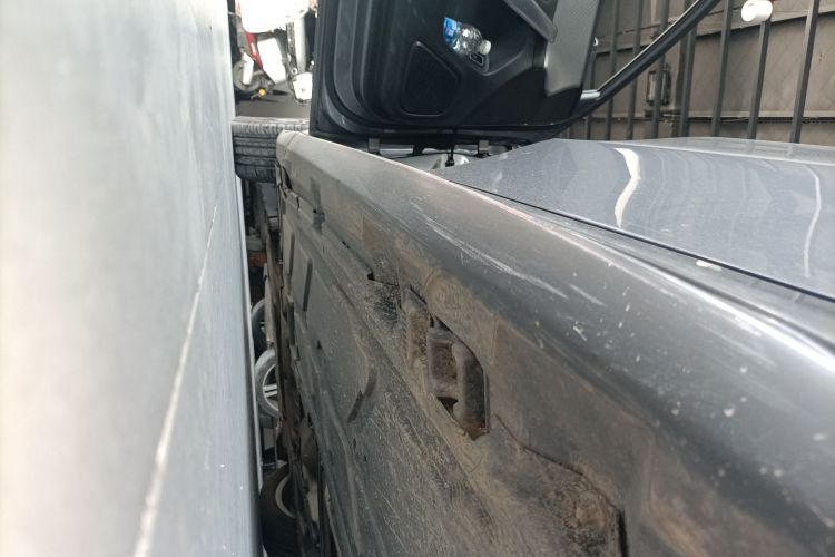 奔驰A级 2020款 改款 A 180 L 运动轿车特殊配置局部细节9002