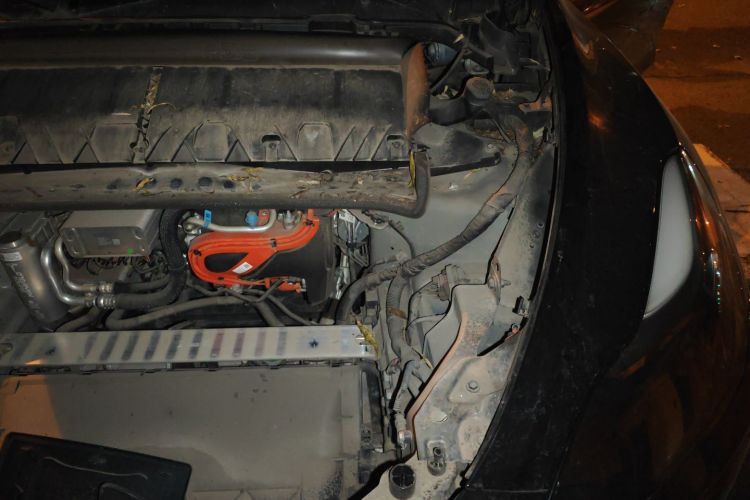 特斯拉 Model Y 2021款 标准续航后驱版局部细节9007