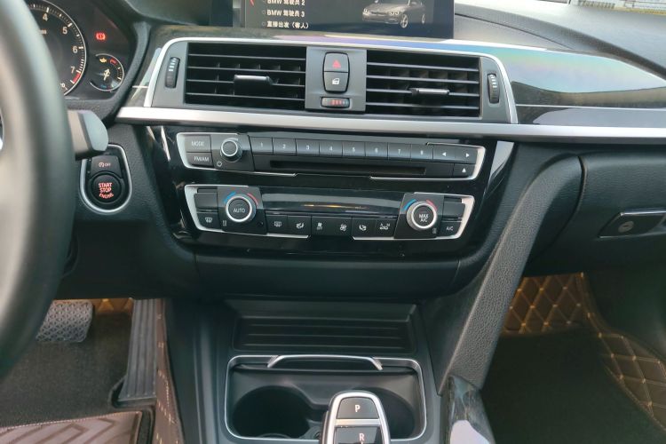 宝马3系 2019款 320Li M运动曜夜版中控内饰16