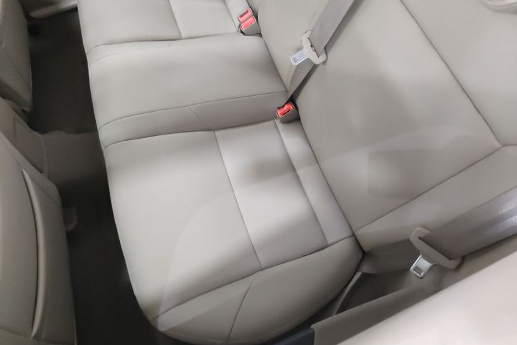 福特 福克斯 2012款 三厢 1.6L 自动舒适型中控内饰21